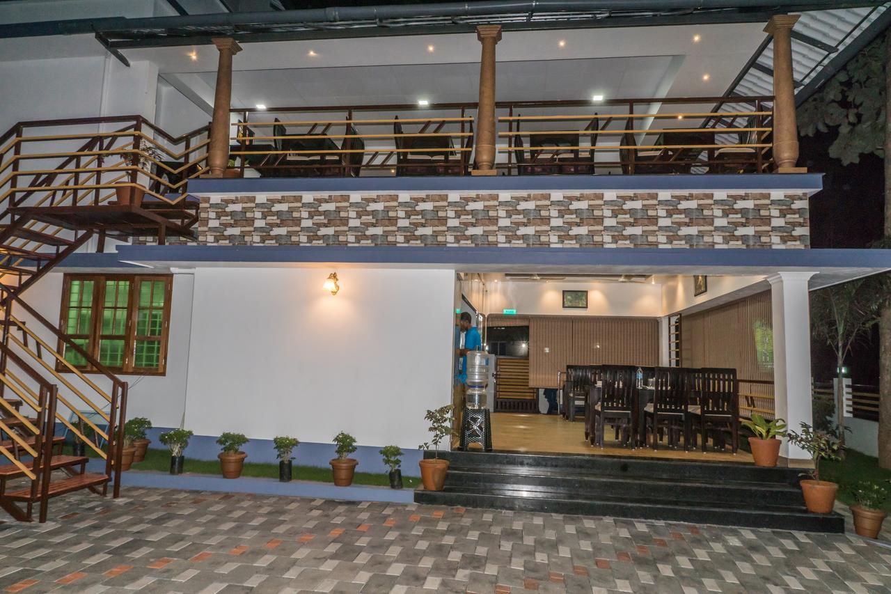 Clirind Resort Athirappilly Bagian luar foto