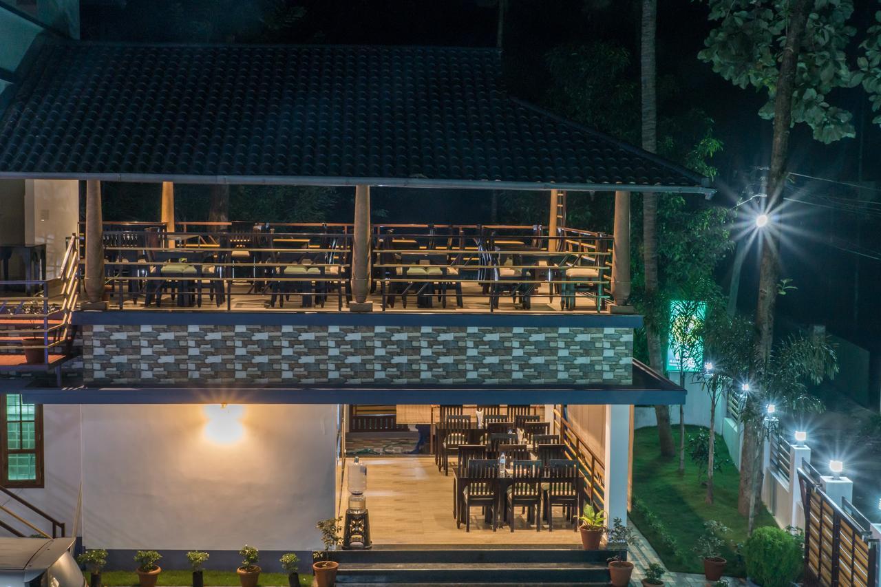 Clirind Resort Athirappilly Bagian luar foto