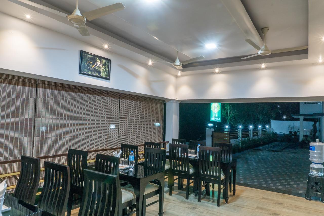 Clirind Resort Athirappilly Bagian luar foto